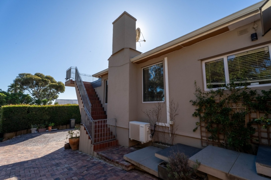 3 Bedroom Property for Sale in Mountainside Western Cape